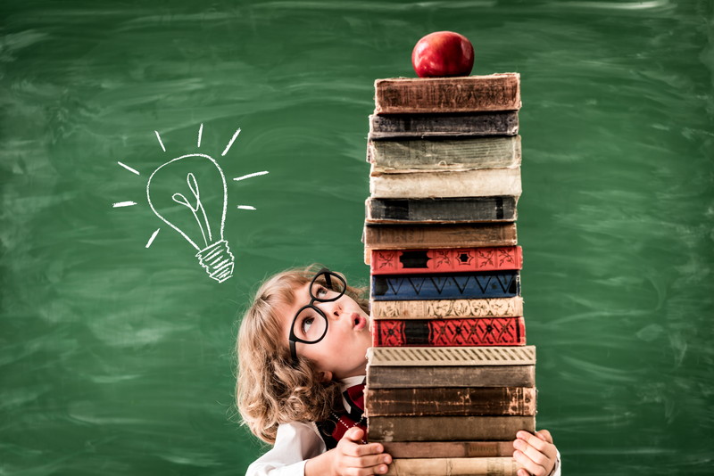 考えて課題を見出すイメージ